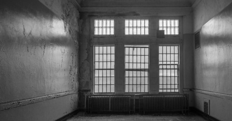 Bringing Back Institutionalization Would Be Inhumane—and Ineffective